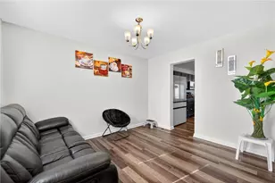 555 Gardenia Dr, Rostraver, PA 15012 - Photo 25