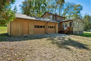 102 Jay Dr, New Alexandria, PA 15670 - Photo 1