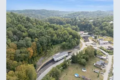 618 Pike Run Drive, California, PA 15427 - Photo 5