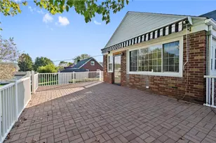 309 Thorne St, Houston, PA 15342 - Photo 3