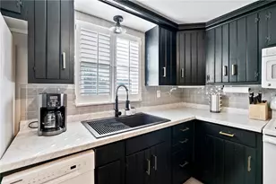 309 Thorne St, Houston, PA 15342 - Photo 7