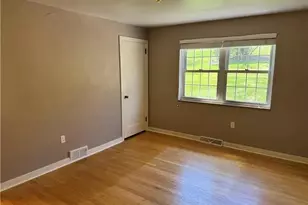 2251 Montgomery Rd, Pittsburgh, PA 15143 - Photo 7