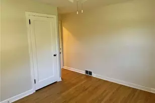 2251 Montgomery Rd, Pittsburgh, PA 15143 - Photo 17