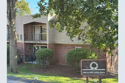 605 Calais Dr #301, Pittsburgh, PA 15237 - Photo 1