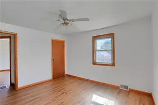 412 Orchard Ave, Ellwood City, PA 16117 - Photo 25