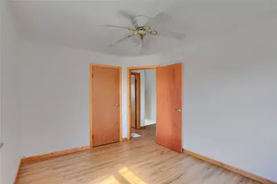 412 Orchard Ave, Ellwood City, PA 16117 - Photo 27