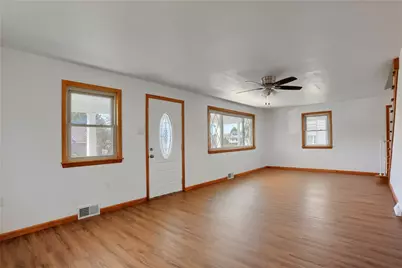 412 Orchard Ave, Ellwood City, PA 16117 - Photo 11