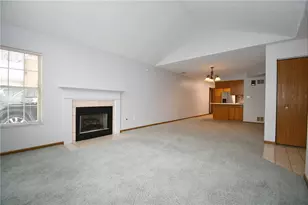 1465 Greenbriar Ct, South Park, PA 15129 - Photo 9