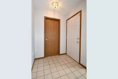 1465 Greenbriar Ct, South Park, PA 15129 - Photo 7