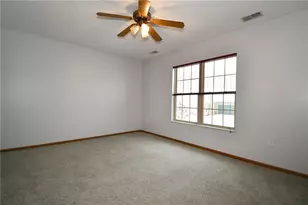 1465 Greenbriar Ct, South Park, PA 15129 - Photo 17