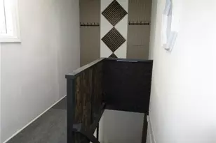 411 Emerson Ave, Farrell, PA 16121 - Photo 7