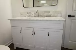 411 Emerson Ave, Farrell, PA 16121 - Photo 17