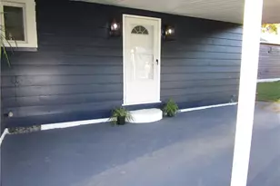 411 Emerson Ave, Farrell, PA 16121 - Photo 3