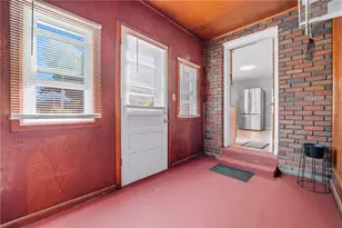 105 Williamson Rd, Hempfield Township, PA 16125 - Photo 7