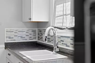 4 Pioneer Ave, Ross Twp, PA 15229 - Photo 11