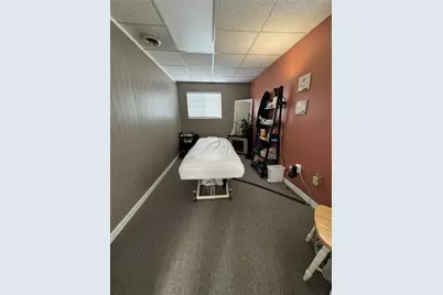 1004 Brodhead Rd, Moon-Crescent Township, PA 15108 - Photo 7