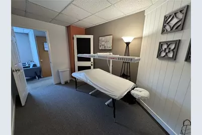 1004 Brodhead Rd, Moon-Crescent Township, PA 15108 - Photo 5