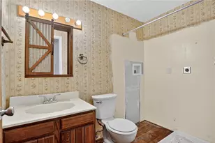 131 Castle Dr, Pittsburgh, PA 15235 - Photo 19