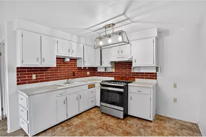 131 Castle Dr, Pittsburgh, PA 15235 - Photo 5