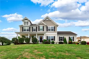 350 Tara Ct, Clinton Township, PA 16056 - Photo 1