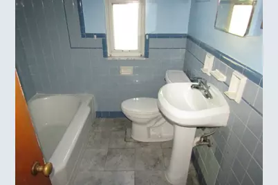 328 Commonwealth Ave, West Mifflin, PA 15122 - Photo 15