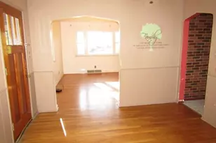 328 Commonwealth Ave, West Mifflin, PA 15122 - Photo 9