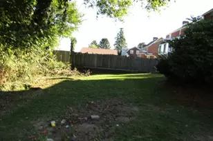 328 Commonwealth Ave, West Mifflin, PA 15122 - Photo 3