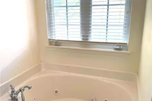 1305 Michael Dr, Pittsburgh, PA 15227 - Photo 19