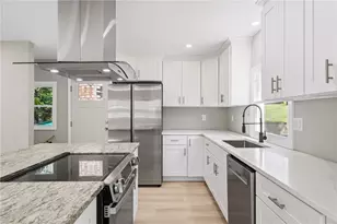 1014 Glencoe Ave, Green Tree, PA 15220 - Photo 3