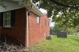 200 Cypress Hill Dr, Pittsburgh, PA 15235 - Photo 15