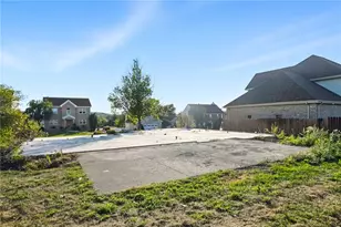 4540 Marina Dr, Pittsburgh, PA 15120 - Photo 5