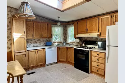 665 Willow Ave, Indiana Boro, PA 15701 - Photo 5
