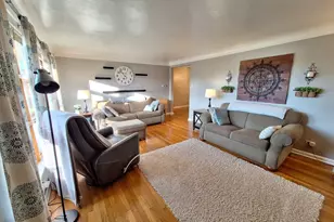 644 Birch St, Jeannette, PA 15644 - Photo 9