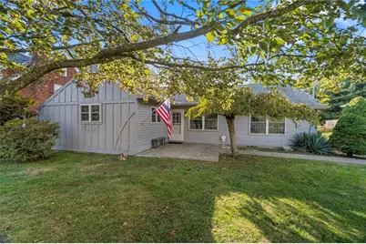 570 S 7th St, Sharpsville, PA 16150 - Photo 1