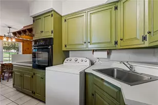 570 S 7th St, Sharpsville, PA 16150 - Photo 9