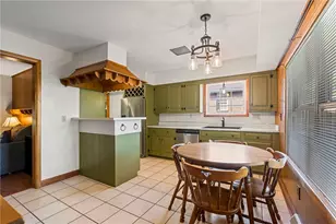 570 S 7th St, Sharpsville, PA 16150 - Photo 7