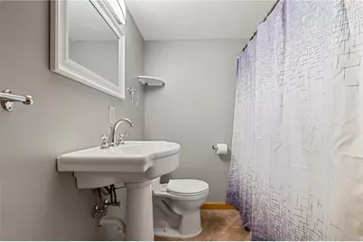 570 S 7th St, Sharpsville, PA 16150 - Photo 17