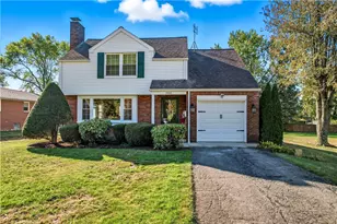 1932 King Dr, Hermitage, PA 16148 - Photo 1