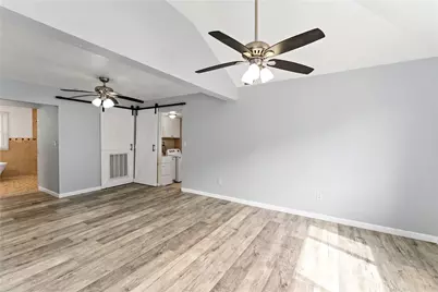 255 Broadlawn Dr, Elizabeth Twp/Boro, PA 15037 - Photo 11