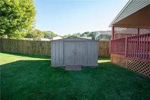 1079 Catherine Dr, Conway, PA 15027 - Photo 39