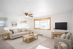 1079 Catherine Dr, Conway, PA 15027 - Photo 11