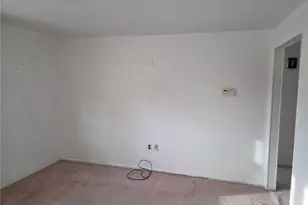 1079 Catherine Dr, Conway, PA 15027 - Photo 13