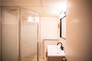 1079 Catherine Dr, Conway, PA 15027 - Photo 29