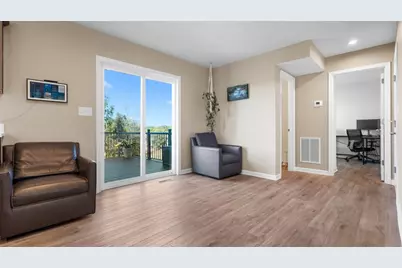 906 Bideford Dr, South Park, PA 15129 - Photo 13