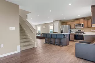 906 Bideford Dr, South Park, PA 15129 - Photo 9