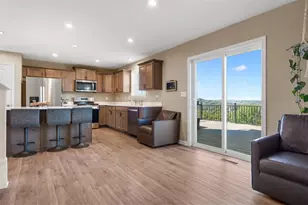 906 Bideford Dr, South Park, PA 15129 - Photo 11