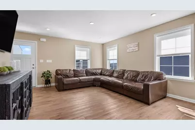 906 Bideford Dr, South Park, PA 15129 - Photo 7