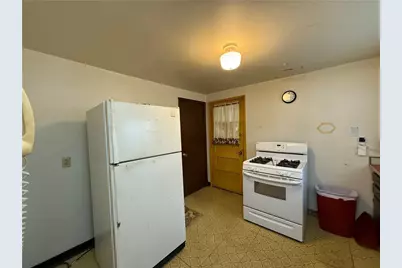 124 Carmella Dr, White Oak, PA 15131 - Photo 9