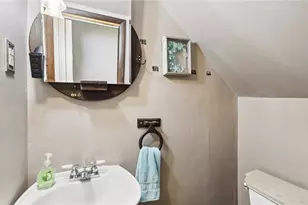 349 Franklin Ave, Applewold Boro, PA 16201 - Photo 21