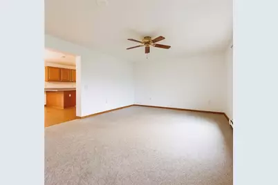 7 Staffordshire Dr, Pine Township, PA 16127 - Photo 3